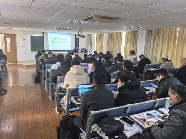2025年特種設(shè)備作業(yè)上崗電梯維修T證培訓(xùn)班順利啟動(dòng)，安全培訓(xùn)提上日程